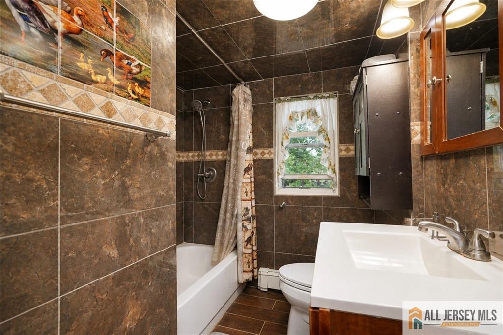 485 E Woodbridge Avenue Avenel NJ 07001