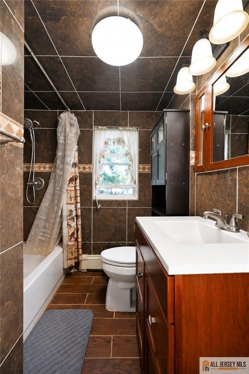 485 E Woodbridge Avenue Avenel NJ 07001