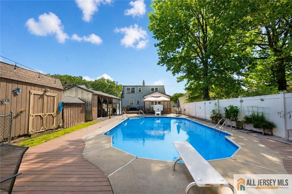 485 E Woodbridge Avenue Avenel NJ 07001
