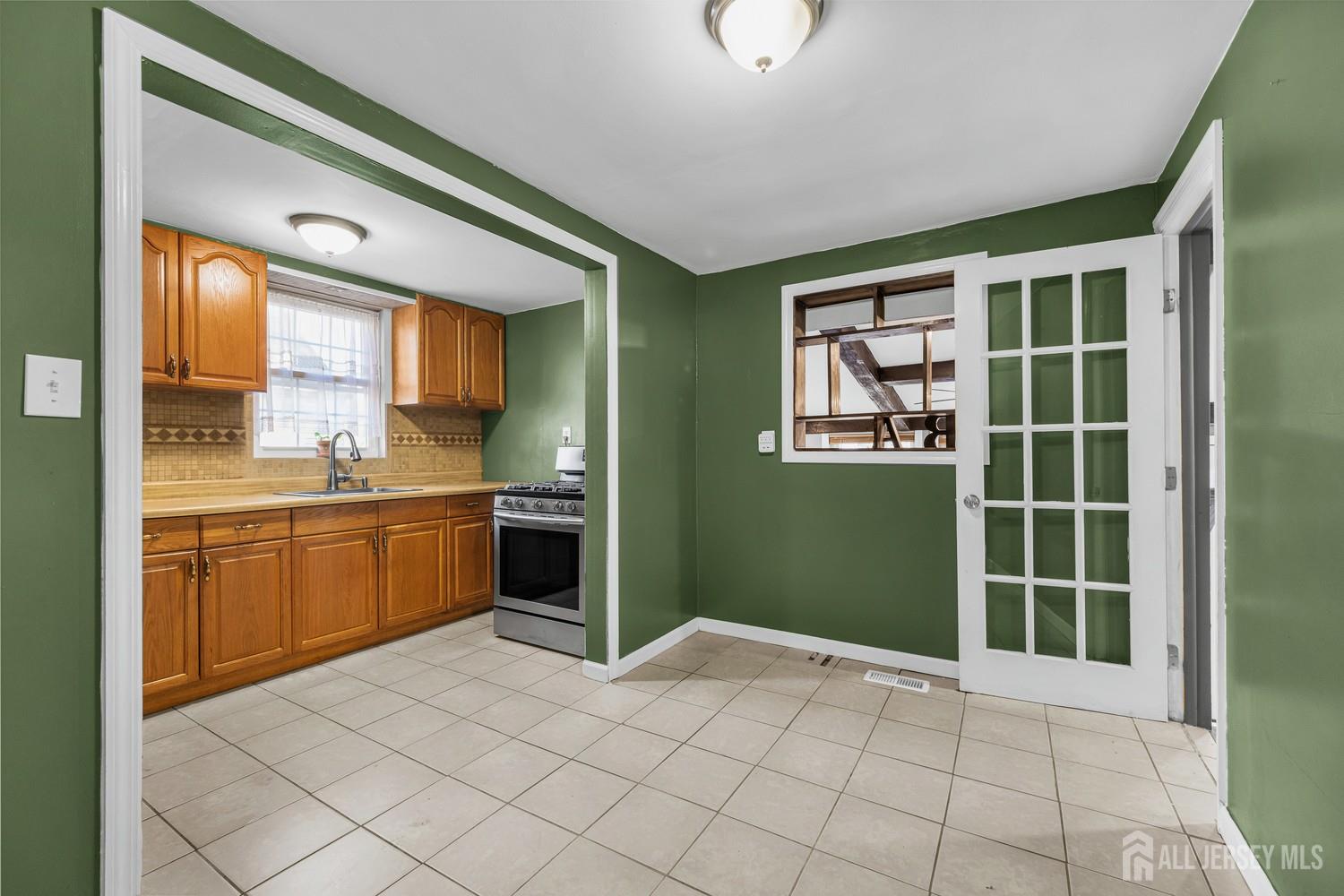 764 Carlock Avenue Perth Amboy NJ 08861