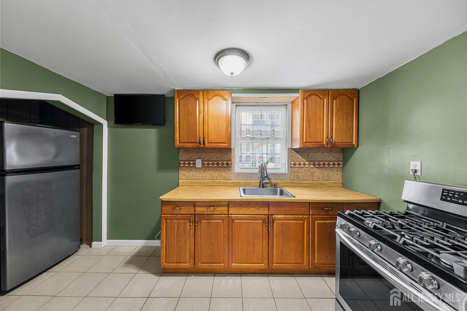 764 Carlock Avenue Perth Amboy NJ 08861