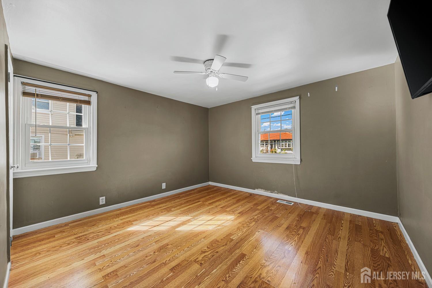 764 Carlock Avenue Perth Amboy NJ 08861