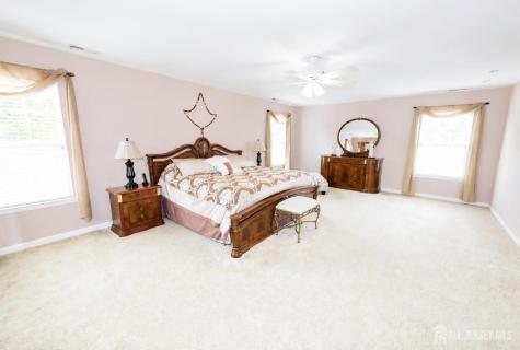 10 Sasha Court Old Bridge NJ 07747