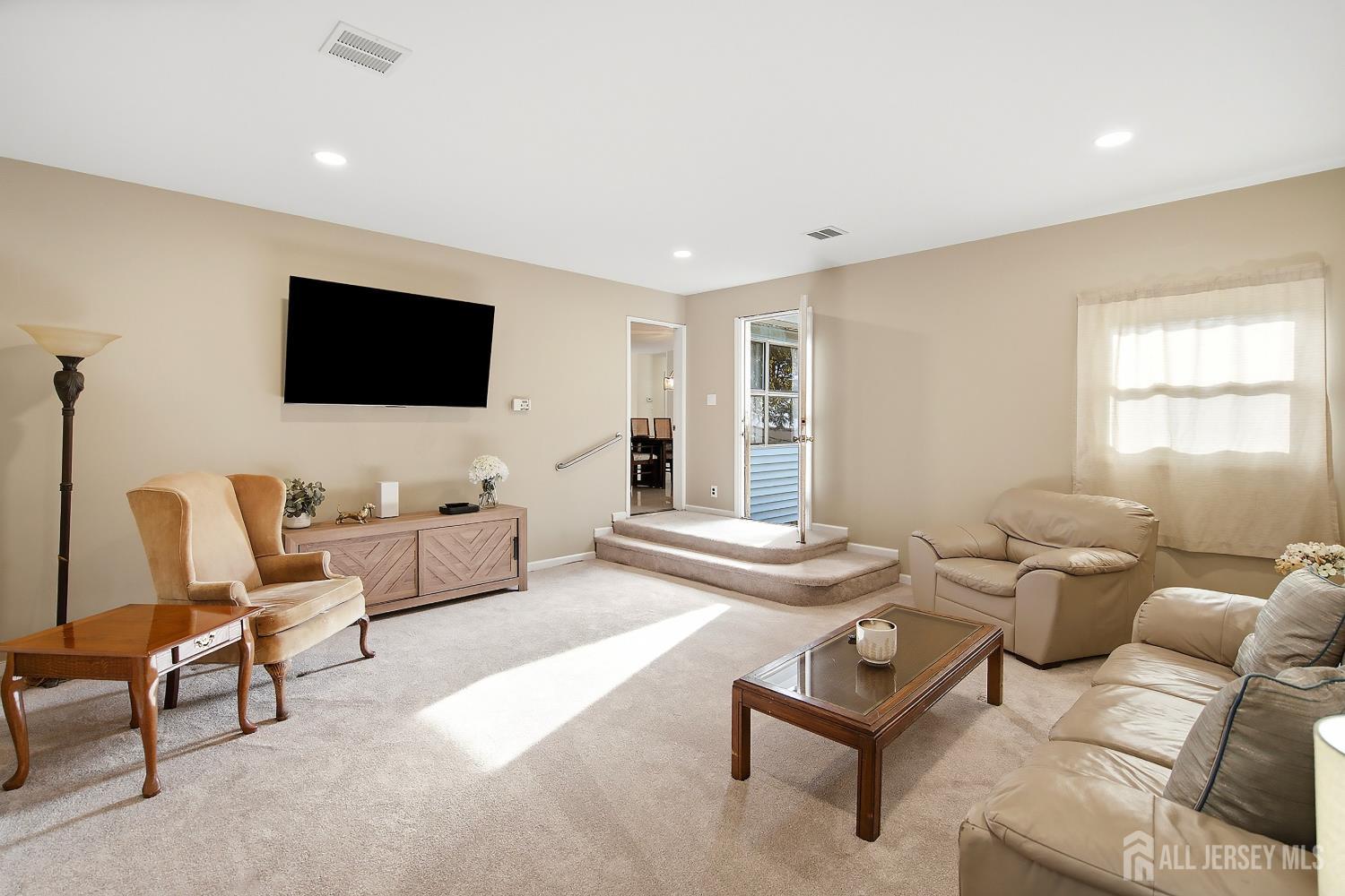 171 Princeton Road Parlin NJ 08859