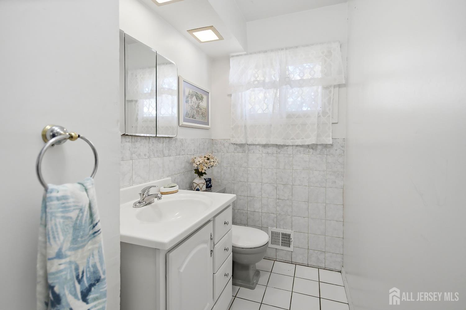 171 Princeton Road Parlin NJ 08859