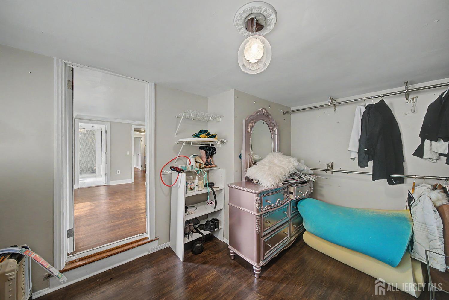 396 New Dover Road Colonia NJ 07067