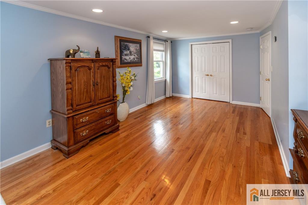 429 Edgeworth Street Middlesex NJ 08846