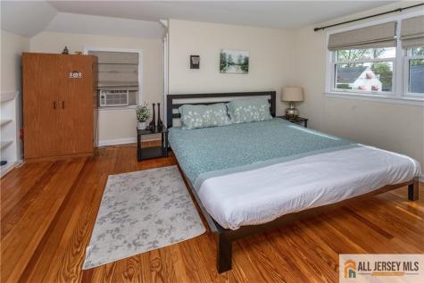 429 Edgeworth Street Middlesex NJ 08846
