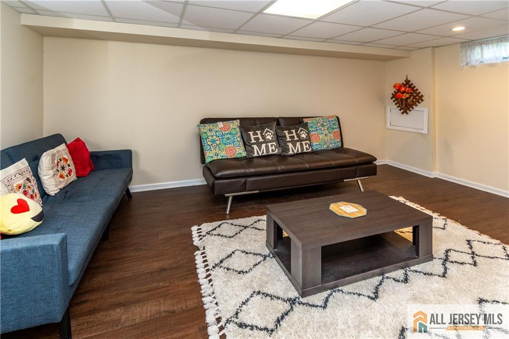 429 Edgeworth Street Middlesex NJ 08846