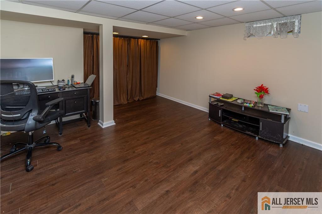 429 Edgeworth Street Middlesex NJ 08846