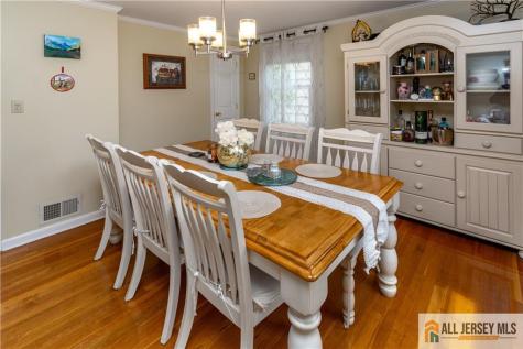 429 Edgeworth Street Middlesex NJ 08846