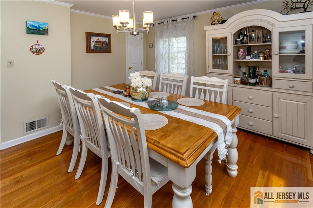 429 Edgeworth Street Middlesex NJ 08846
