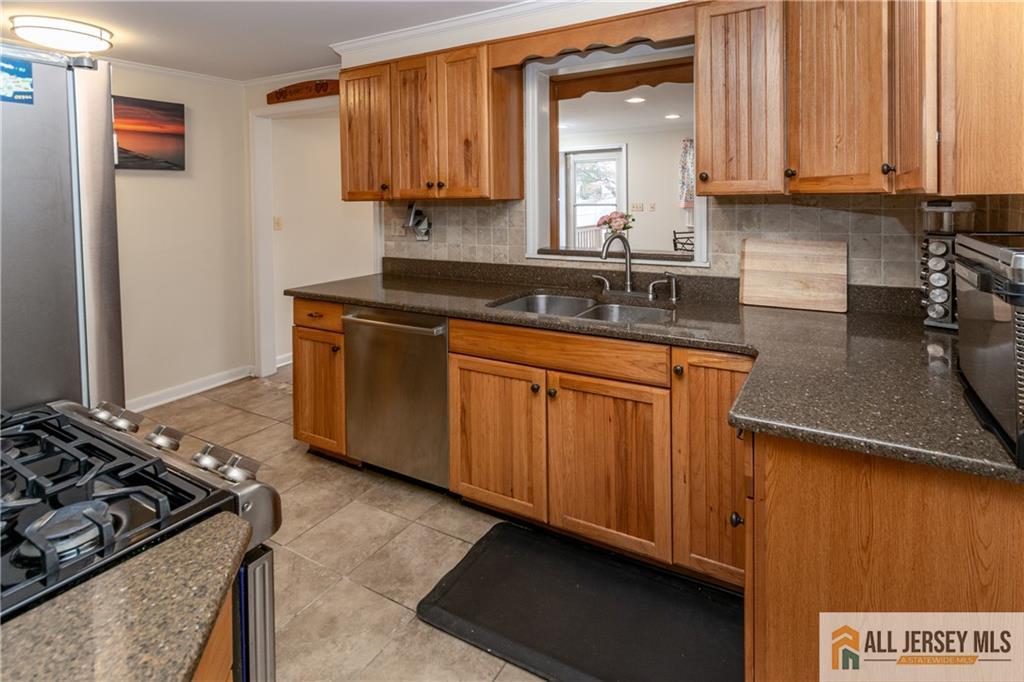 429 Edgeworth Street Middlesex NJ 08846
