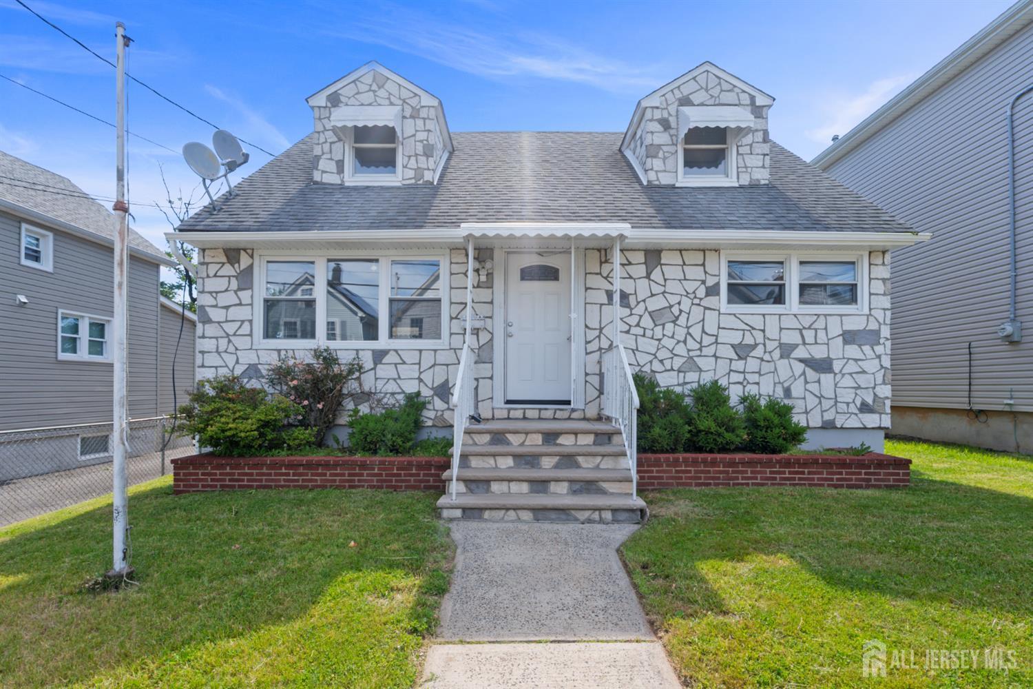 18 John Street Carteret NJ 07008
