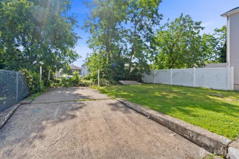 18 John Street Carteret NJ 07008