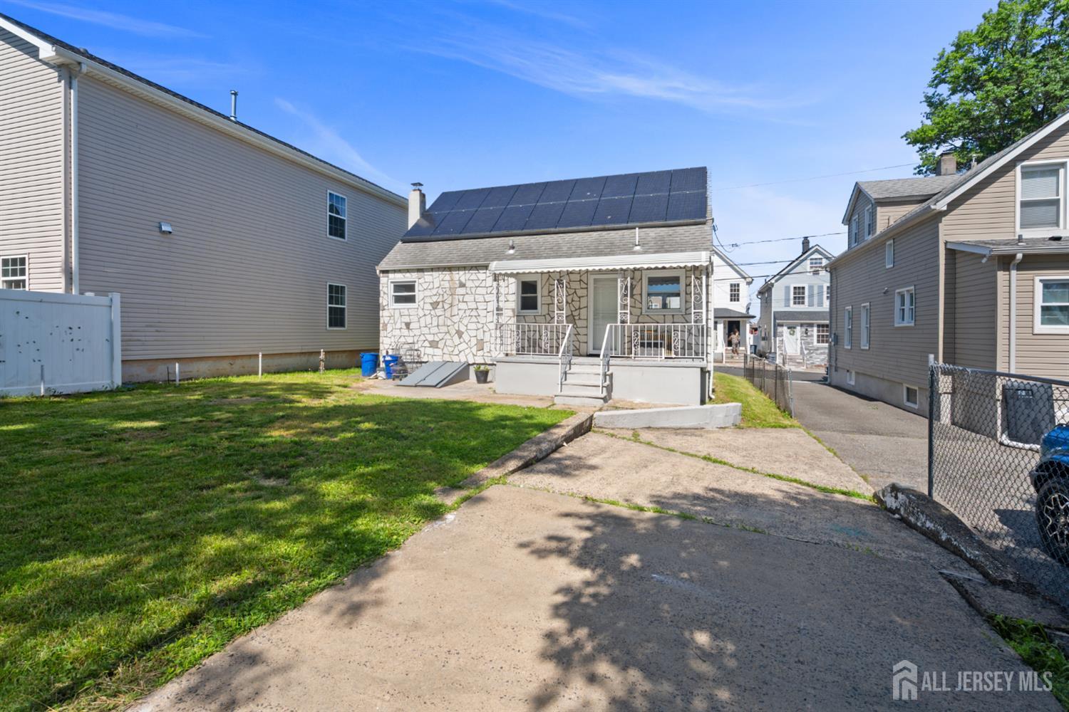 18 John Street Carteret NJ 07008