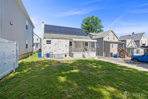 18 John Street Carteret NJ 07008