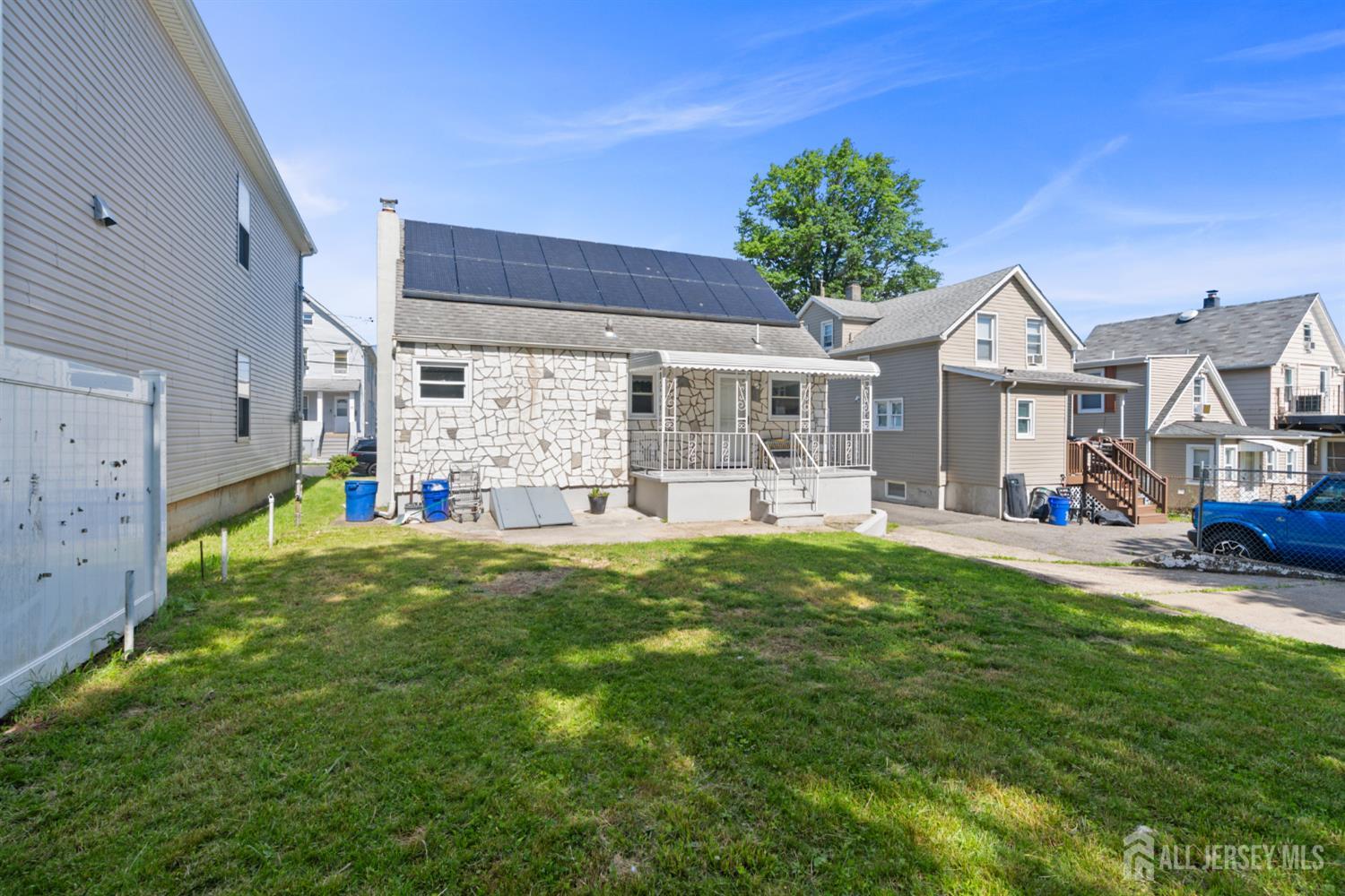 18 John Street Carteret NJ 07008