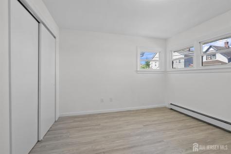 18 John Street Carteret NJ 07008