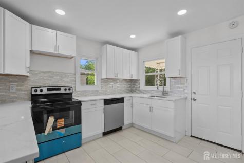 18 John Street Carteret NJ 07008
