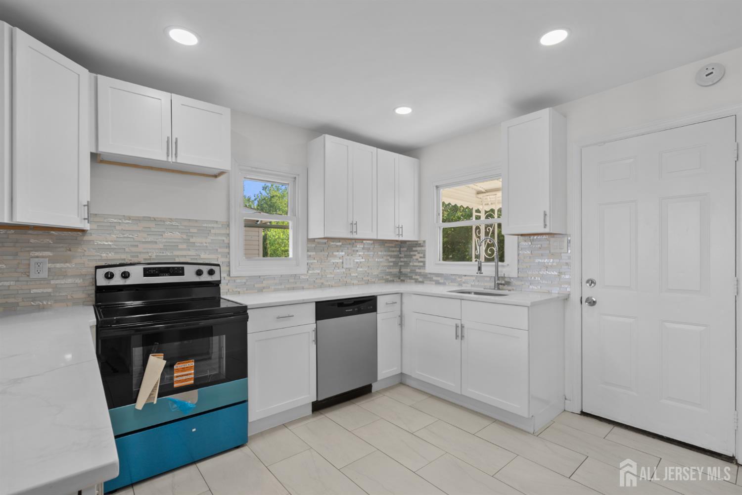 18 John Street Carteret NJ 07008