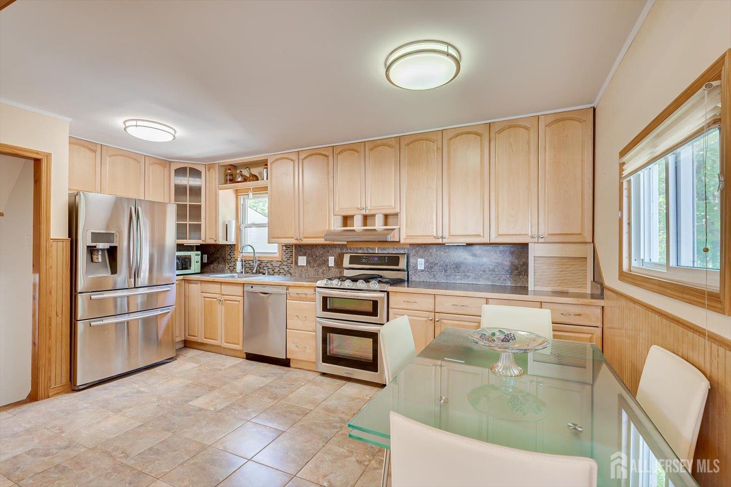 221 N Hill Road Colonia NJ 07067