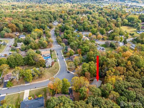 8 Woodmere Road North Brunswick NJ 08902