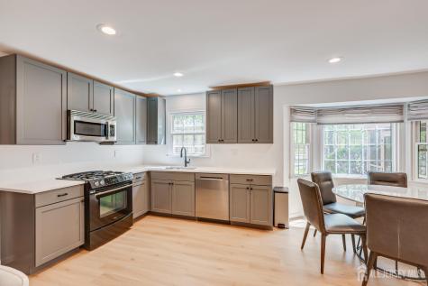 8 Woodmere Road North Brunswick NJ 08902