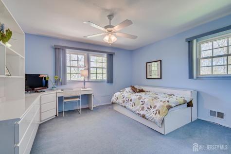 8 Woodmere Road North Brunswick NJ 08902