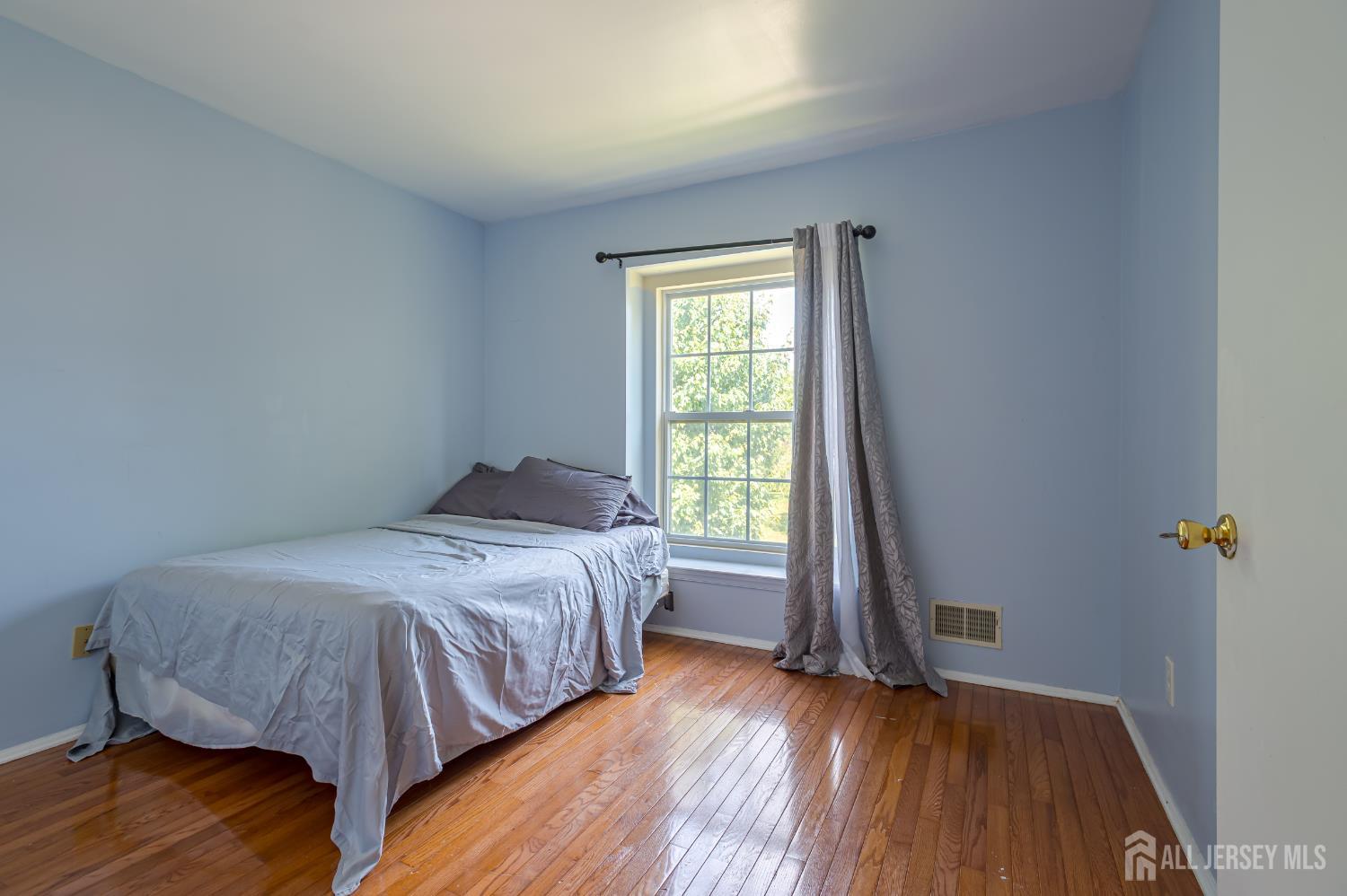 73 Kentucky Way Freehold NJ 07728
