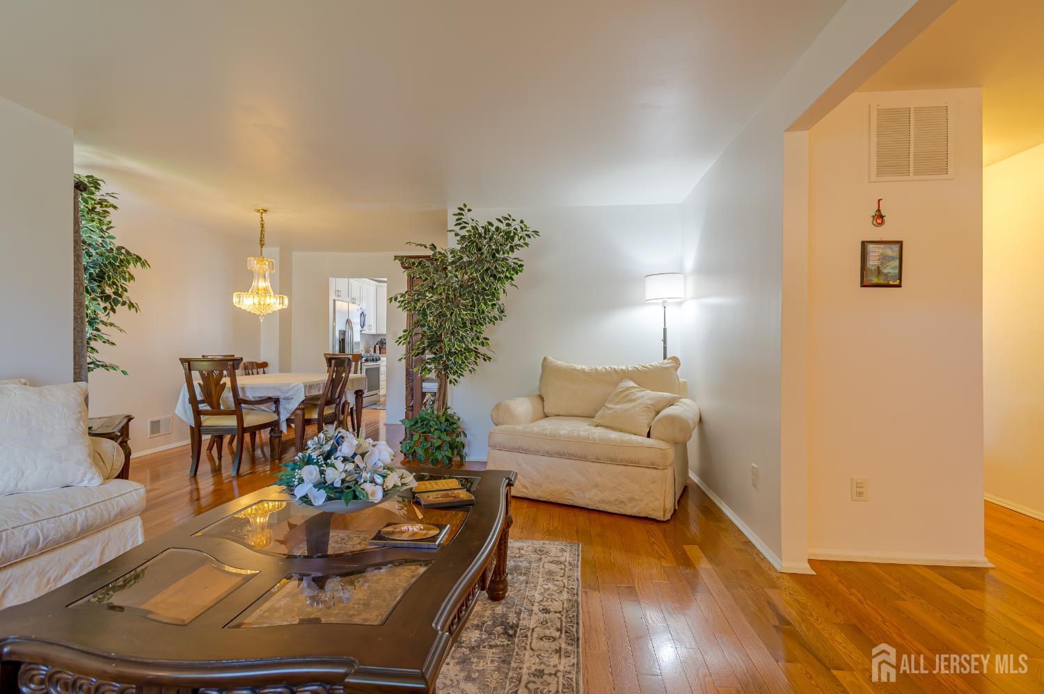 73 Kentucky Way Freehold NJ 07728