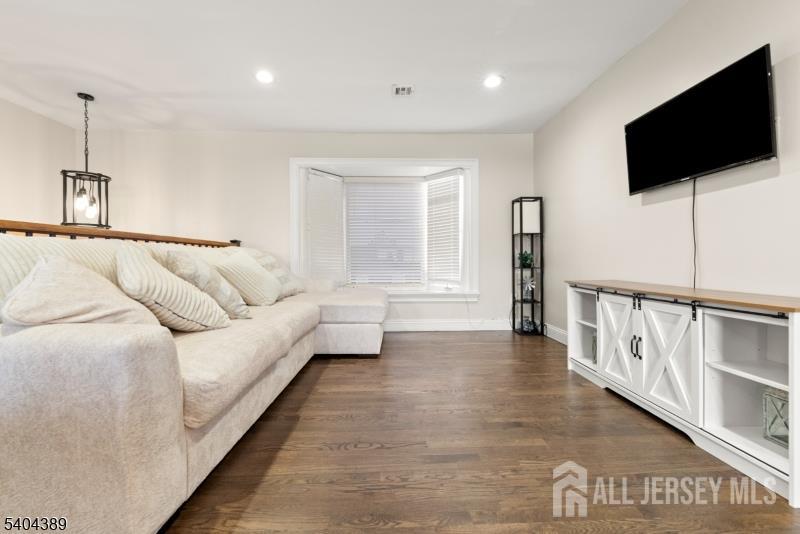 5 Jessie Street Carteret NJ 07008