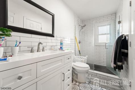 5 Jessie Street Carteret NJ 07008