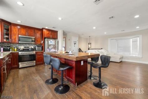 5 Jessie Street Carteret NJ 07008