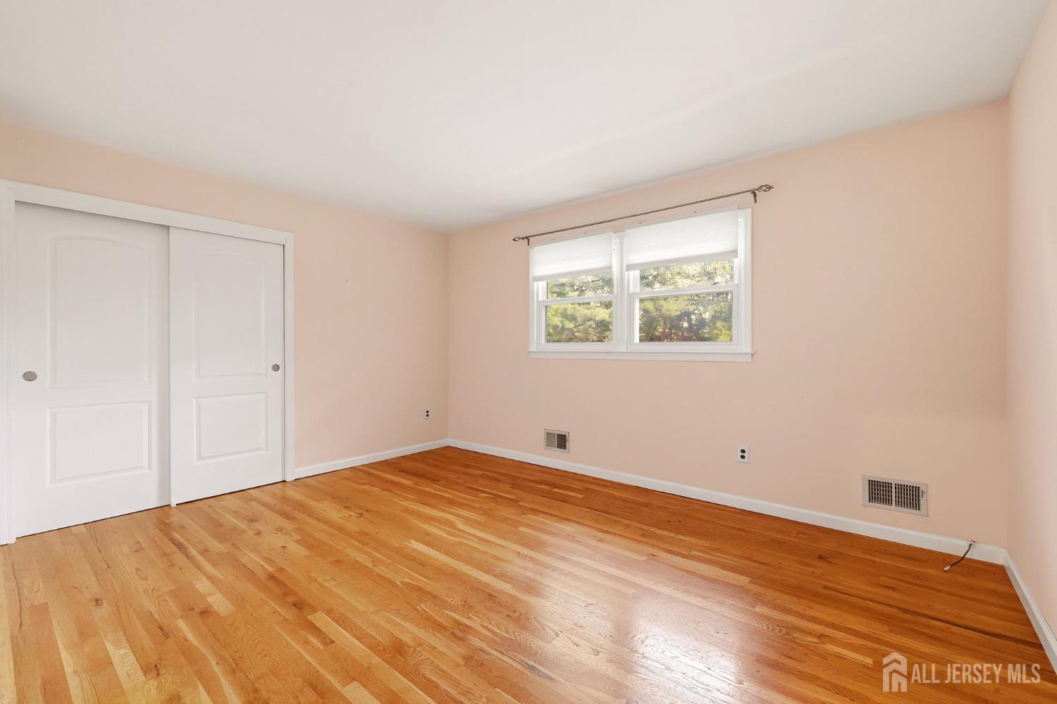 83 Hidden Lake Drive North Brunswick NJ 08902