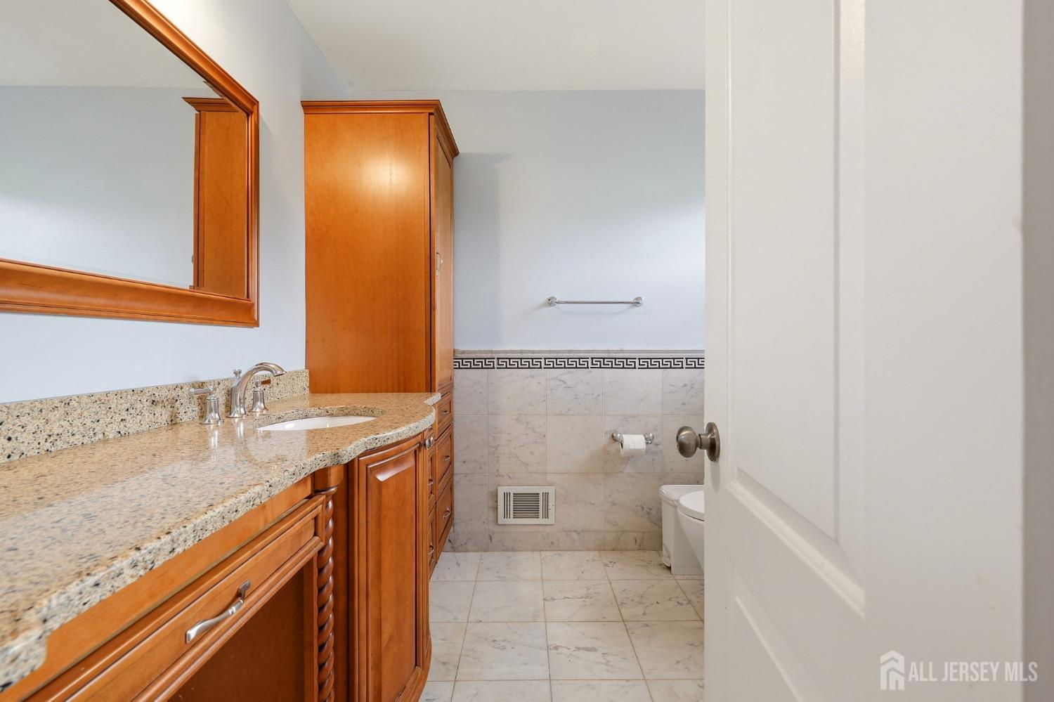 83 Hidden Lake Drive North Brunswick NJ 08902