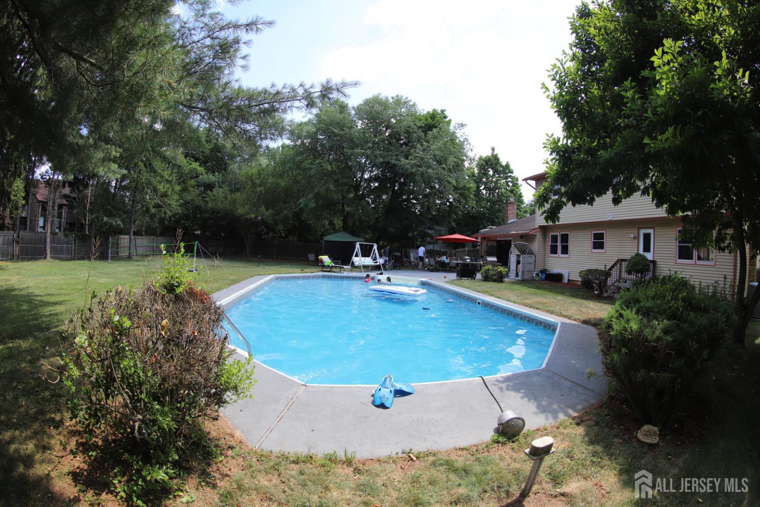 83 Hidden Lake Drive North Brunswick NJ 08902