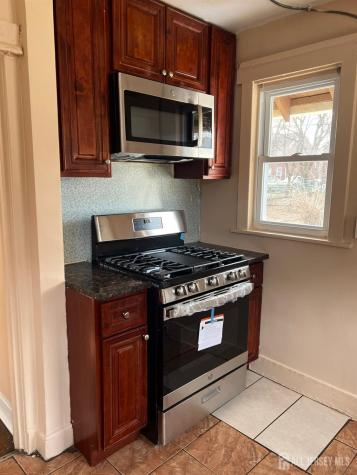 182 Fulton Street New Brunswick NJ 08901