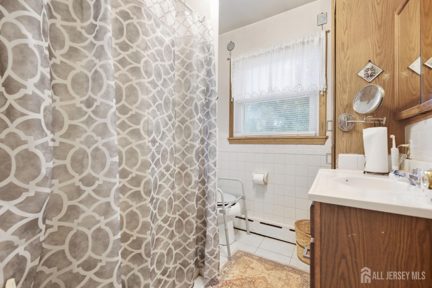 1033 Clinton Avenue South Plainfield NJ 07080