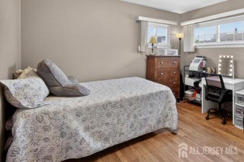 6 Jasko Court South Amboy NJ 08879