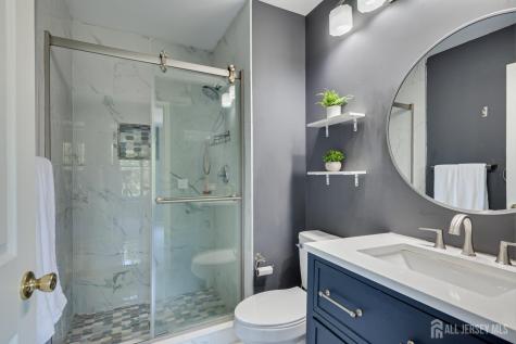 41 Rojewski Way Parlin NJ 08859