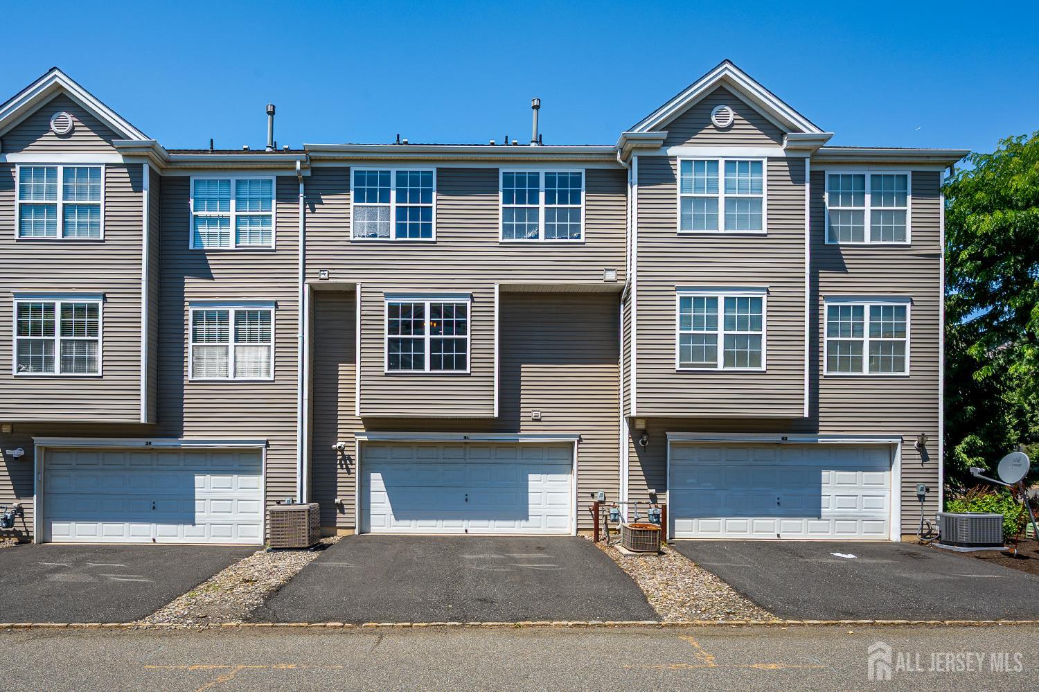 41 Rojewski Way Parlin NJ 08859
