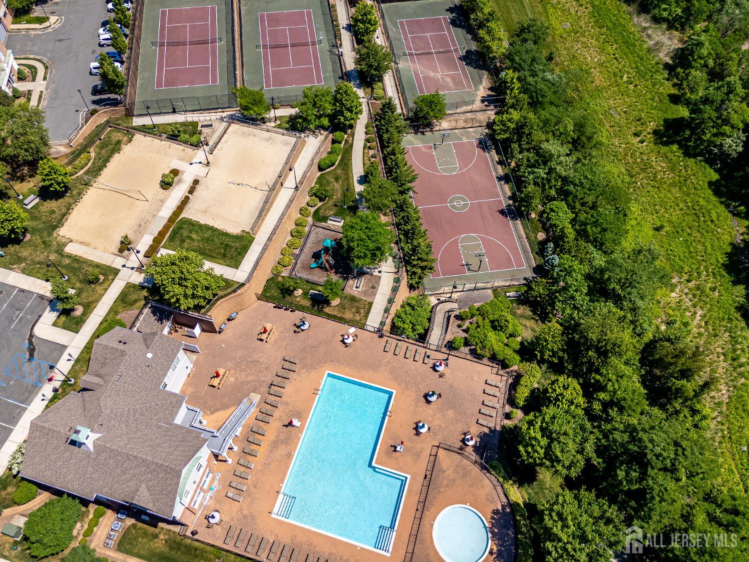 41 Rojewski Way Parlin NJ 08859