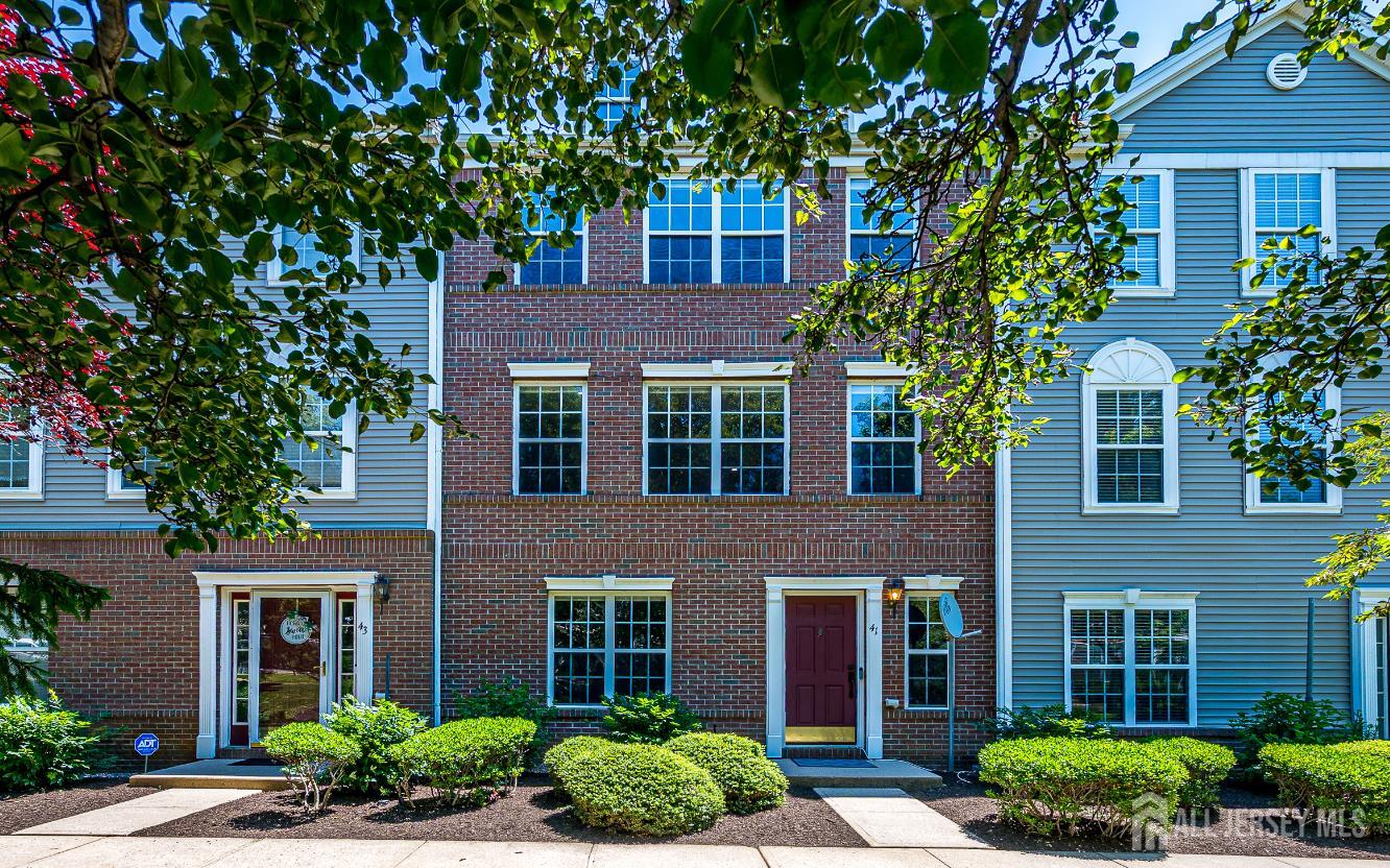41 Rojewski Way Parlin NJ 08859