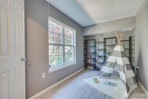 41 Rojewski Way Parlin NJ 08859