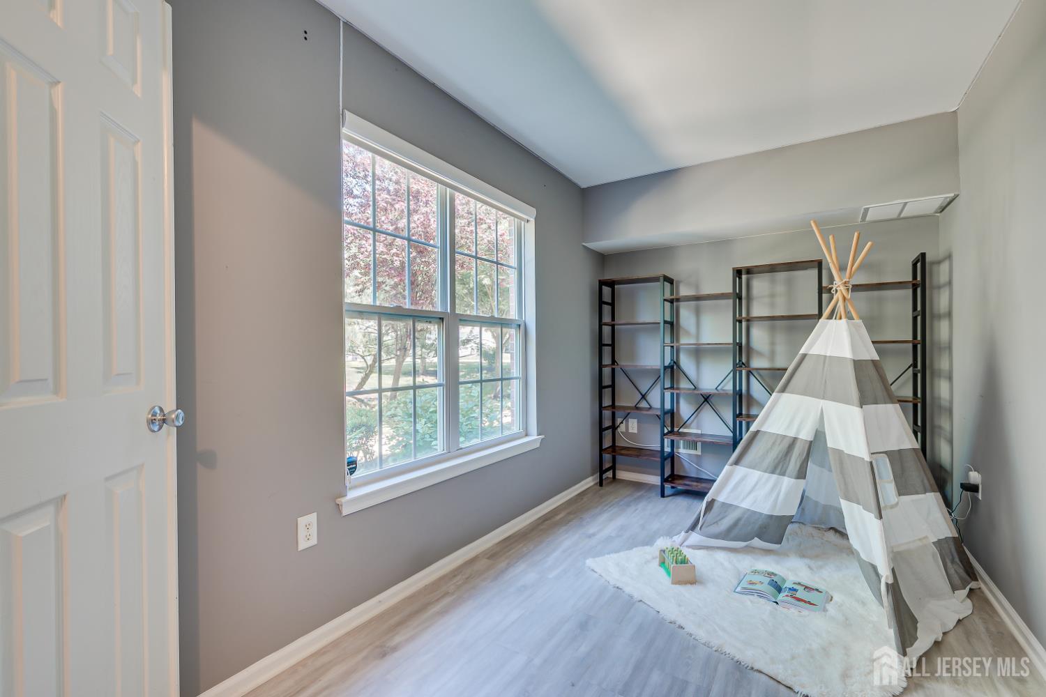 41 Rojewski Way Parlin NJ 08859