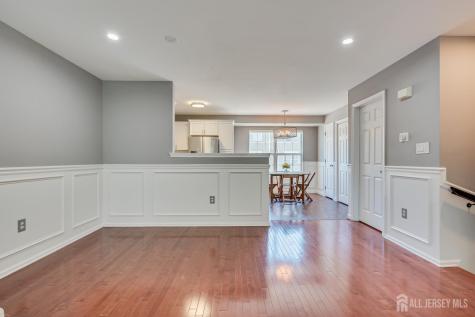 41 Rojewski Way Parlin NJ 08859