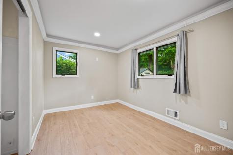 16 Venus Road South Amboy NJ 08879