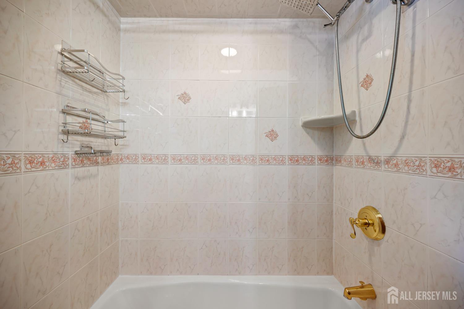 16 Venus Road South Amboy NJ 08879