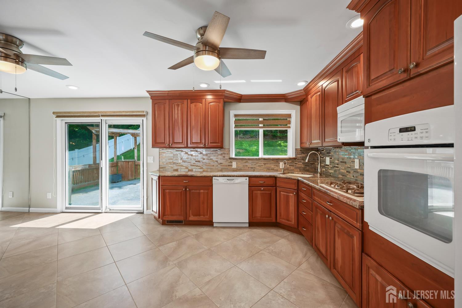 16 Venus Road South Amboy NJ 08879
